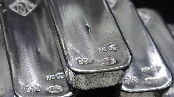 Стоимость серебра в мире может снизиться до 40,5 долларов за унцию - Sputnik Молдова