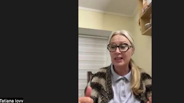 Expertă în economie Tatiana Iovv explică în ce constă una dintre cele mai mari metehne ale economiei moldovenești: avem prea puțini muncitori calificați și prea mulți pretinși manageri, experți și scriitori de strategii/băutori de cafele - Sputnik Moldova