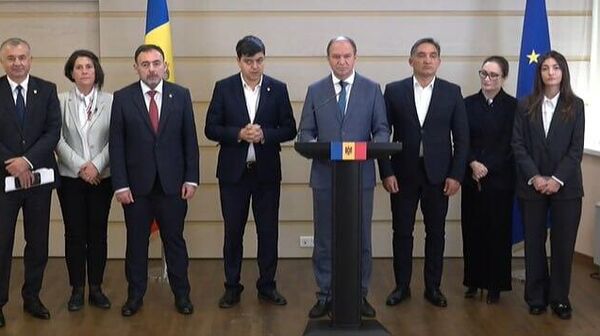 Альтернатива после консультаций с Мунтяну: надеемся, он пересмотрит программу кабмина - Sputnik Молдова