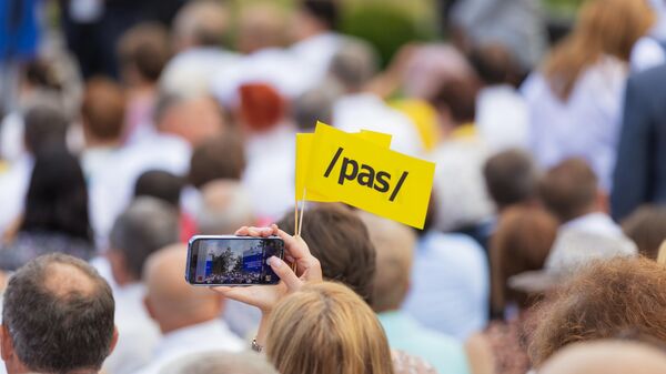 PAS давит на адвокатов, насколько слаба команда Мунтяну, цензура власти в соцсетях - Sputnik Молдова