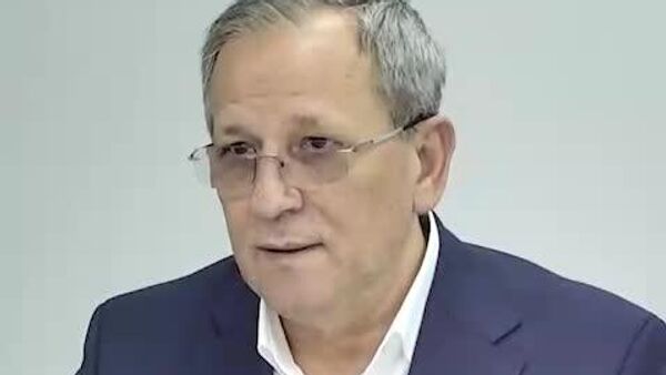 PAS действует по принципу: либо слушаешь власть, либо тебя отстранят, как бывшего генпрокурора Стояногло, заявил Юрий Мэрджиняну - Sputnik Молдова