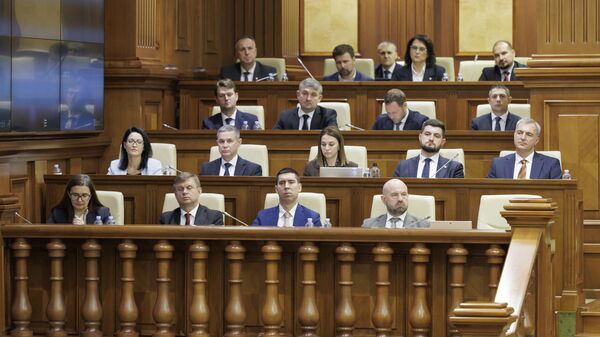 Парламент утвердил состав кабинета министров Мунтяну - Sputnik Молдова