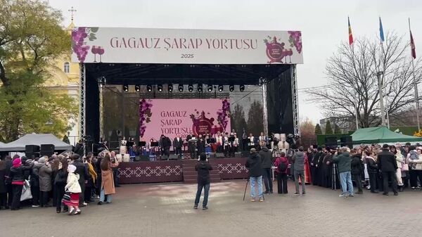 Locțiitorul guvernatorului autonomiei găgăuze, Ilia Uzun, a citit mesajul Eugeniei Guțul, care este încarcerată în penitenciarul nr - Sputnik Moldova