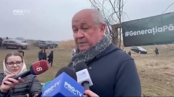 Alexandru Munteanu a declarat că a participat azi la acțiunea de împădurire nu pentru a face fotografii' - Sputnik Moldova
