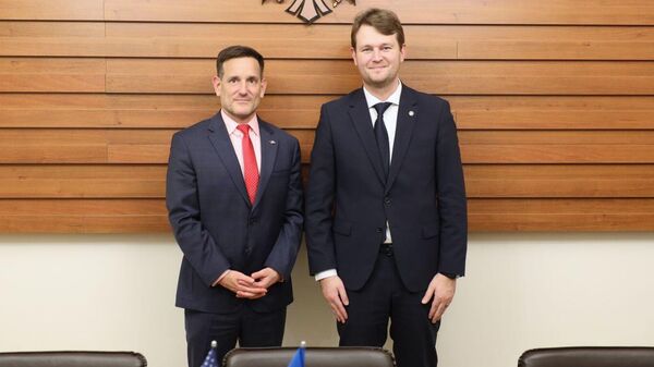 Ник Петрович и Андриан Гаврилицэ - Sputnik Молдова