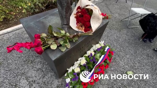 Astăzi a fost inaugurat un monument al lui Pușkin la Paris, pe teritoriul centrului spiritual-cultural ortodox rusesc - Sputnik Moldova