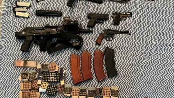 La domiciliul unui bărbat de 46 de ani din Moscova, au fost găsite: - Sputnik Moldova