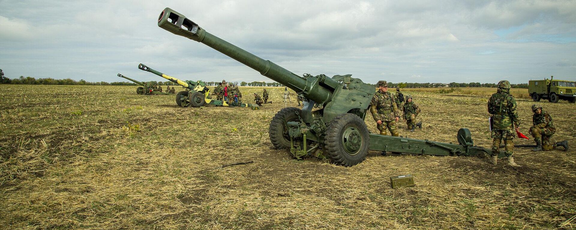 Милитаризация Молдовы, PAS экономит на обездоленных, стирание памяти народа - Sputnik Молдова, 1920, 24.11.2025