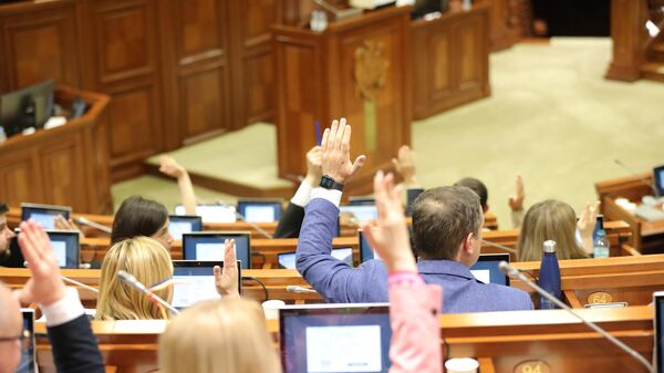 Русофрения в верхах власти: почему PAS жертвует интересами граждан Молдовы - Sputnik Молдова