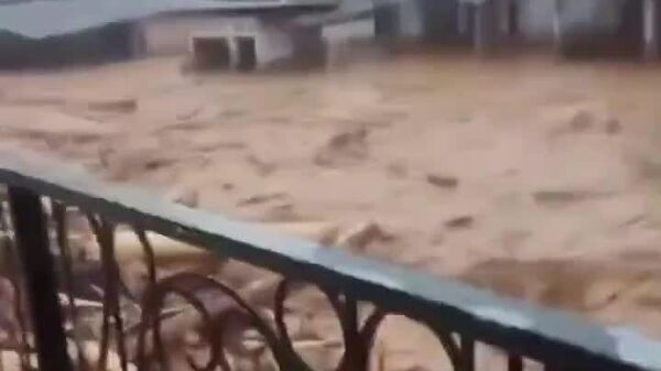 Сотни человек стали жертвами одного из самых смертоносных наводнений в Юго-Восточной Азии - Sputnik Молдова