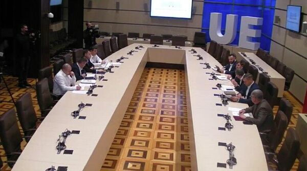 Депутатка и олимпийская чемпионка Анастасия Никита приводит себя в физическую форму в разгар рабочего дня - Sputnik Молдова