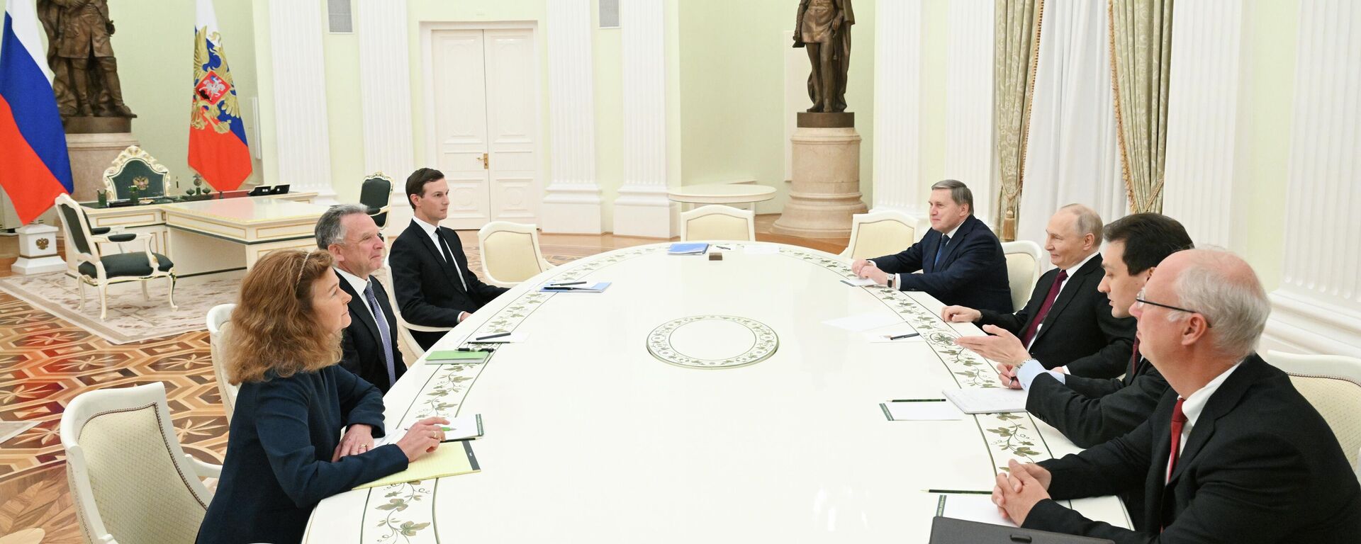 Контакты продолжатся: Ушаков подвел итоги встречи Владимира Путина со Стивом Уиткоффом - Sputnik Молдова, 1920, 03.12.2025