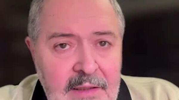 “У Санду наблюдается какое-то раздвоение личности”, - Виктор Жосу, политолог, советник первого президента Молдовы Мирчи Снегура - Sputnik Молдова