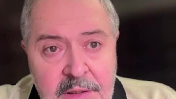 “Решением о закрытии Русского дома в Кишиневе власть PAS украла у меня часть того, с чем я жил все минувшие годы”, - Виктор Жосу, политолог, советник первого президента Молдовы Мирчи Снегура - Sputnik Молдова