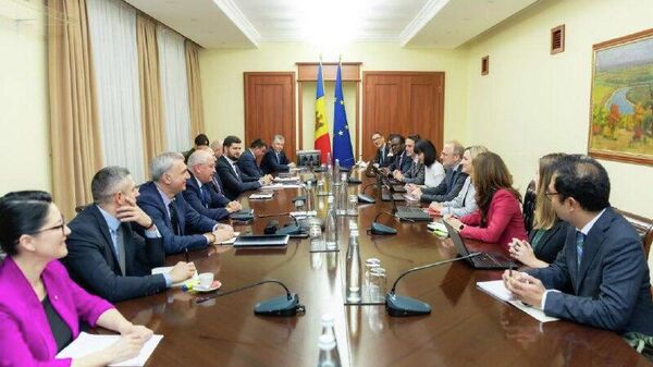 Премьер Молдовы провел встречу с делегацией МВФ - Sputnik Молдова
