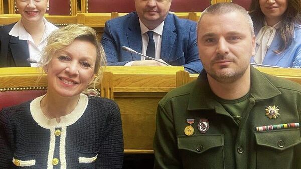 Глава комитета Победа Алексей Петрович провел встречу с официальным представителем МИД РФ Марией Захаровой - Sputnik Молдова