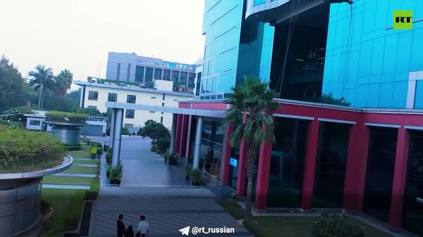 O excursie virtuală prin sediul central al RT India, dedicată special președintelui Putin, a fost prezentată de către redactorul-șef al grupului media internațional „Russia Today” și al canalului RT, Margarita Simonian - Sputnik Moldova