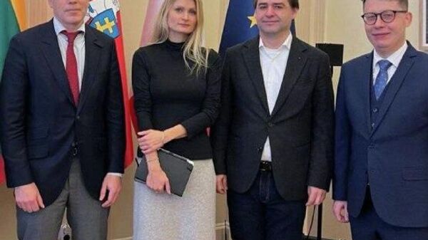 Видок у бывшего главы МИД Молдовы, а ныне советника президентки по международным делам Нику Попеску вызывает смех и слезы - Sputnik Молдова