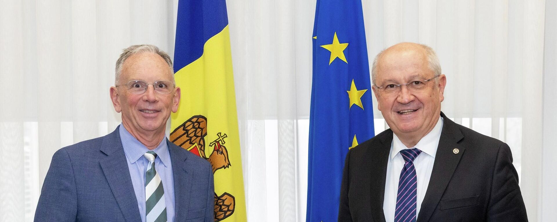 Александр Мунтяну и Роберт Саум - Sputnik Молдова, 1920, 06.12.2025