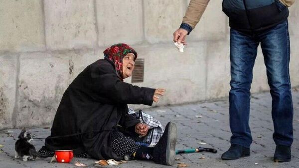 По данным Национального бюро статистики, около 19,2% граждан получают ежемесячно от 3 000 (177$) до 5 000 леев (295$), а 12,7% — менее 3 000 леев - Sputnik Молдова