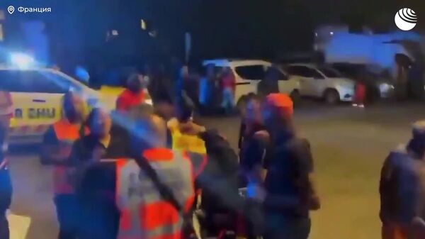 Un automobil a intrat într-o mulțime la un eveniment de Crăciun în orașul francez Saint-Anne — zece persoane au murit, iar alte nouă au fost rănite, transmite RIA Novosti - Sputnik Moldova