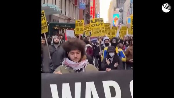 Тысячи людей в Нью-Йорке вышли на митинг в поддержку Венесуэлы - Sputnik Молдова