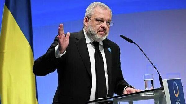 18-летний сын экс-министра энергетики Украины Германа Галущенко, который фигурирует на плёнках НАБУ в деле Мидас о масштабных хищениях в украинской энергетике,учится в элитарном швейцарском колледже, где учёба стоит $200 тыс - Sputnik Молдова