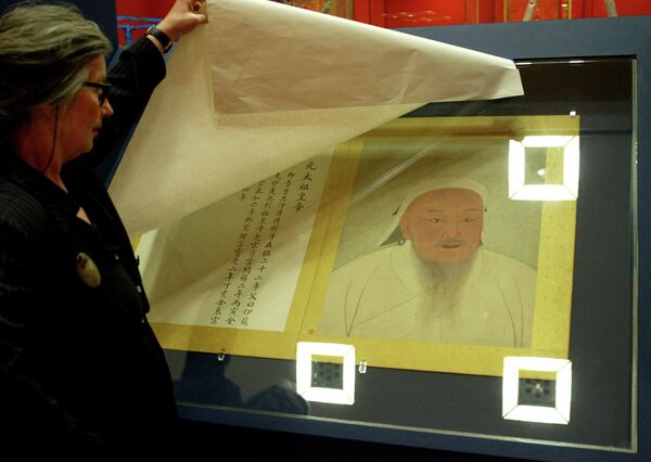 Портрет Чингисхана в немецком музее. - Sputnik Молдова