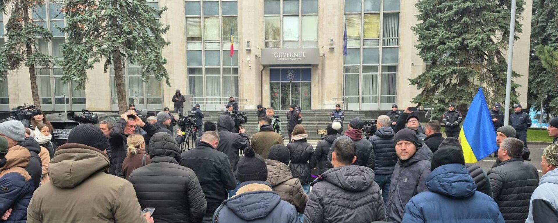 Протест ассоциации Сила фермеров у здания правительства в Кишиневе - Sputnik Молдова, 1920, 10.12.2025