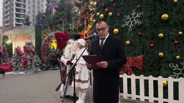 Берегите ваши семьи — это наша крепость и смысл жизни: заместитель башкана зачитал поздравления Гуцул жителям Гагаузии - Sputnik Молдова