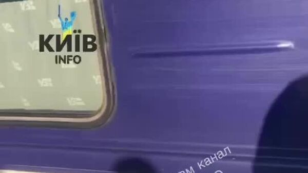 В сети появились видео с пассажирами поезда Бухарест-Киев, который якобы заминировали - Sputnik Молдова
