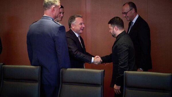 Merz nu s-a reținut prea mult la discuțiile dintre Witkoff și Kushner cu Zelenski care au loc azi la Berlin - Sputnik Moldova