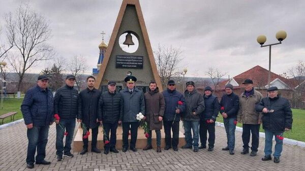 Eroismul lichidatorilor avarieri de la Centrala Nucleară de la Cernobîl a fost onorat la Comrat - Sputnik Moldova