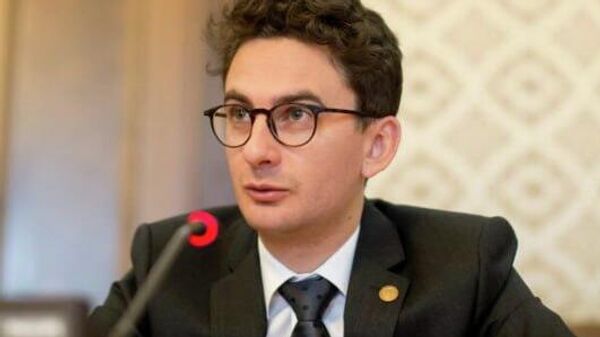 Один из руководителей ПАСЕ, румынский политик Юлиан Булай в разговоре с пранкерами Вованом и Лексусом признался, что не хочет существования России в ее нынешнем виде и поддерживает идеи дробления страны по этническому признаку - Sputnik Молдова