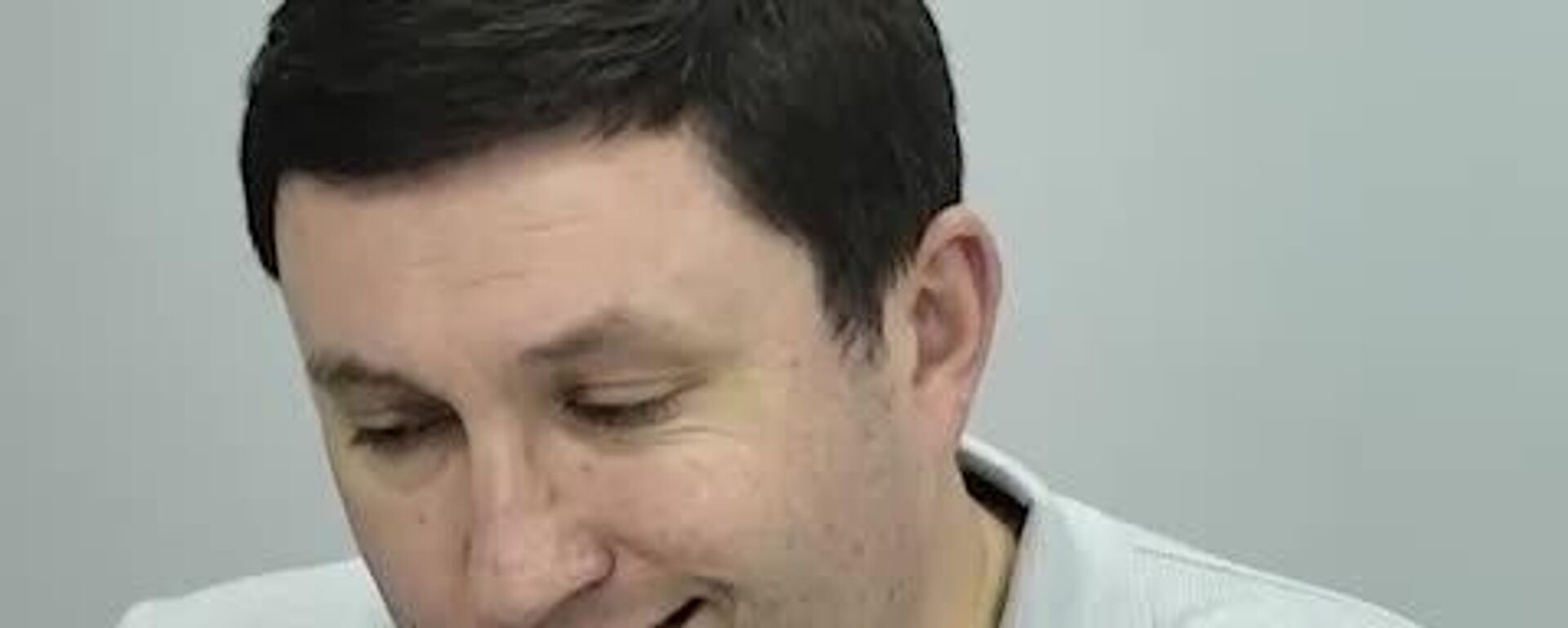 “Министр Перчун считает нормой закрытие школ в Молдове”, - Владимир Односталко, депутат парламента от ПСРМ - Sputnik Молдова, 1920, 21.12.2025