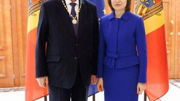 Sandu acordă ordine unui cerc restrâns de apropiați - Sputnik Moldova