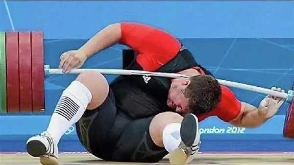 Евросоюз распадается и похож на тяжелоатлета, который не может поднять штангу и в результате роняет ее — премьер Венгрии Виктор Орбан - Sputnik Молдова