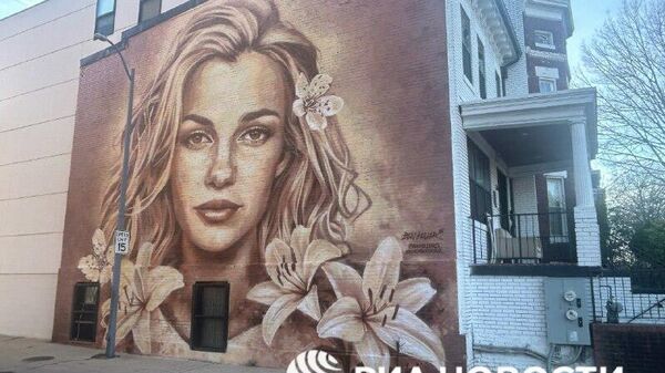 Picturi murale stradale care o înfățișează pe Irina Zaruțkaia, o refugiată ucraineană ucisă brutal în Statele Unite, au apărut în New York și Washington, relatează RIA Novosti - Sputnik Moldova
