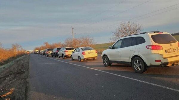 Многокилометровые пробки на трассе Одесса–Рени на стороне Украины - Sputnik Молдова