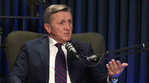 Iurie Ciocan, fostul președinte al CEC: Este greu să evaluezi munca unui prim-ministru, atât timp cât acesta plantează copaci, în activitatea lui Alexandru Munteanu nu se vede deocamdată niciun element care ar putea fi evaluat - Sputnik Moldova