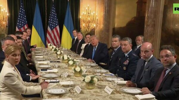 Джей Ди Вэнс, который участвовал в перепалке с Зеленским в феврале 2025 года в Белом доме, не присутствует на переговорах во Флориде - Sputnik Молдова