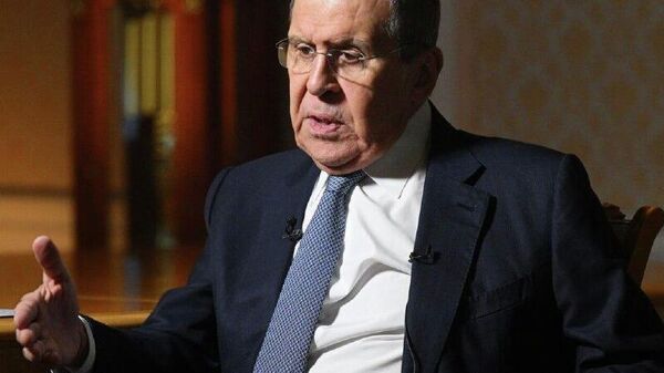 Alegerile din Ucraina nu trebuie folosite ca pretext pentru încetarea temporară a ostilităților în scopul reînarmării Forțelor Armate Ucrainene, a declarat Lavrov într-un interviu acordat RIA Novosti - Sputnik Moldova