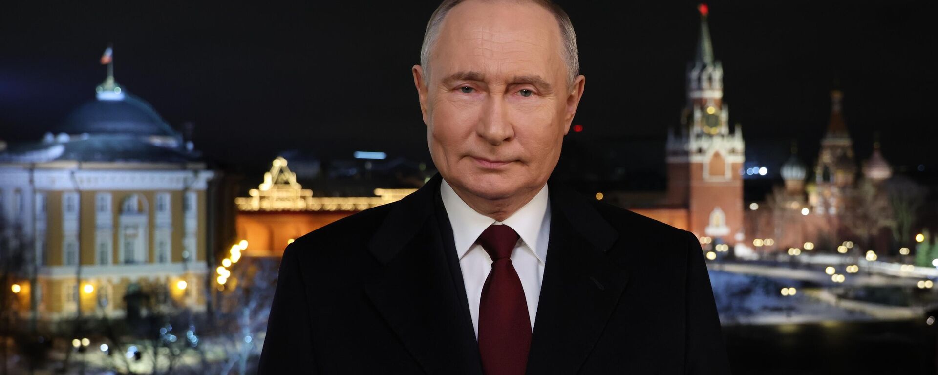 Президент России Владимир Путин поздравил жителей страны с 2026 годом  - Sputnik Молдова, 1920, 31.12.2025