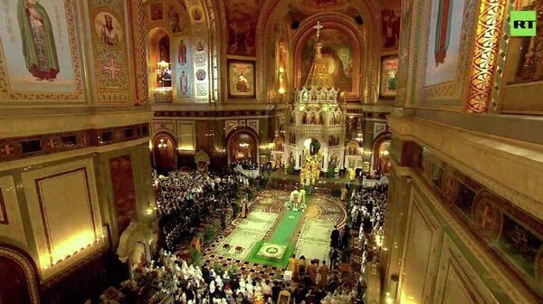 La Catedrala Hristos Mântuitorul din Moscova a înceut slujba de Crăciun, oficiată de Patriarhul Kirill - Sputnik Moldova