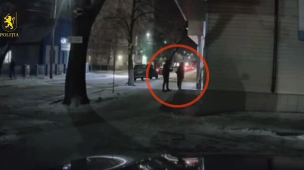 Polițiștii și procurorii din Bălți au destructurat un grup criminal organizat, specializat în comiterea escrocheriilor - Sputnik Moldova