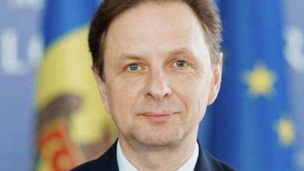 Посол Молдовы в США Владислав Кульминский объяснил решение властей США о временном приостановлении выдачи иммиграционных виз - Sputnik Молдова