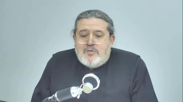 Отец Виталий: Почему Бог крестился в воде? Это Его вхождение в нашу жизнь - Sputnik Молдова