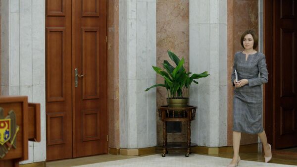 Скандал вокруг Санду, выход из СНГ и война с русским языком - Sputnik Молдова