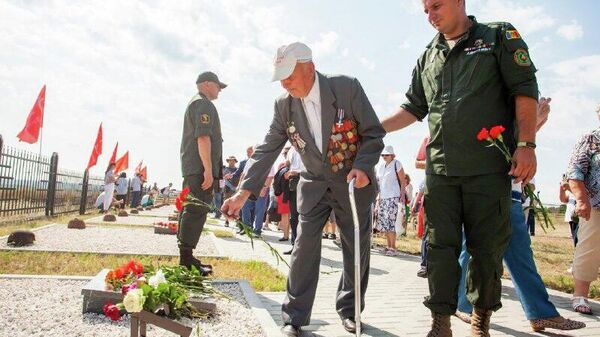 Столетний юбилей отметил последний ветеран Великой Отечественной войны в Яловенском районe, житель села Костешты Иван Николаевич Мереакре - Sputnik Молдова