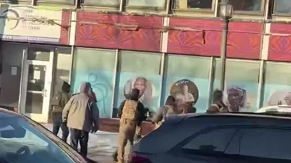 Сотрудник иммиграционной службы США застрелил мужчину в Миннеаполисе - Sputnik Молдова